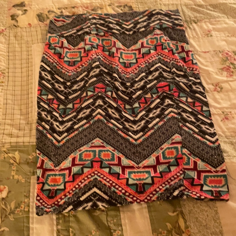 Multicolored pencil skirt. Size medium